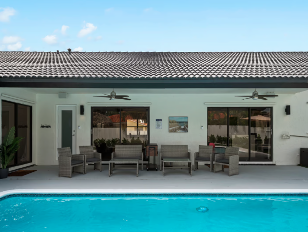Luxury Miami Vacation Rental 3 Bedroom - Private Pool Oasis, Game Room & Family Friendly